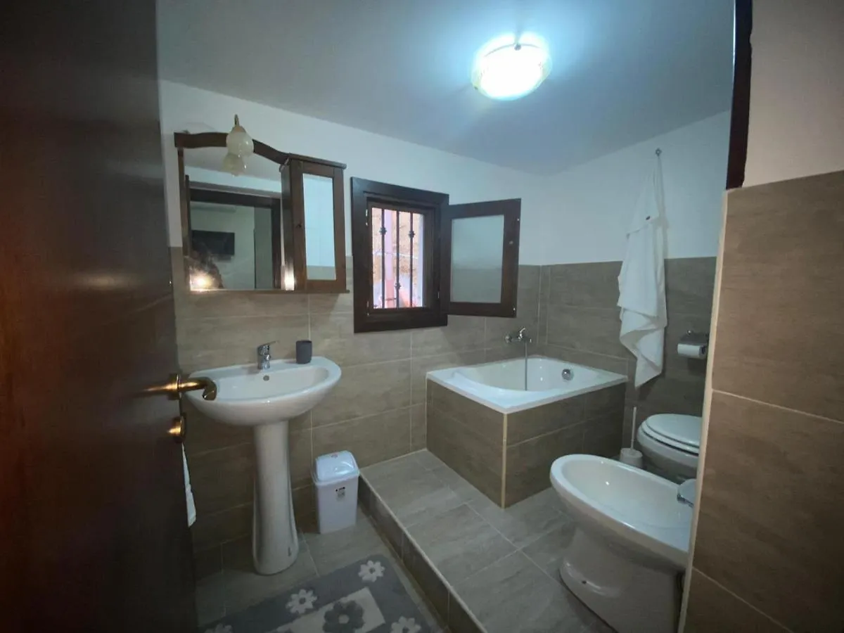 B&B Gloria Villabate 0*,